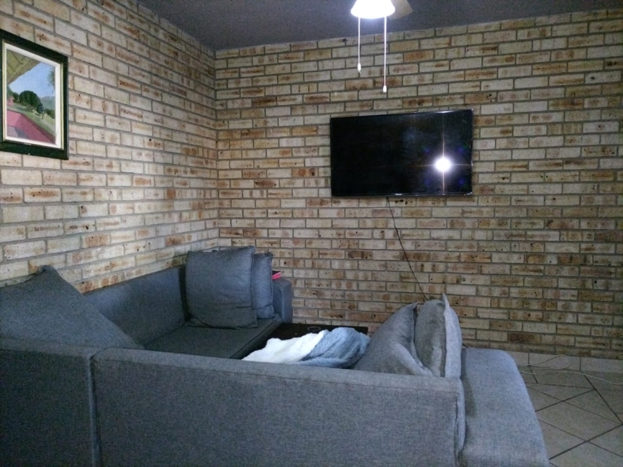 1 Bedroom Property for Sale in Rustenburg Central North West